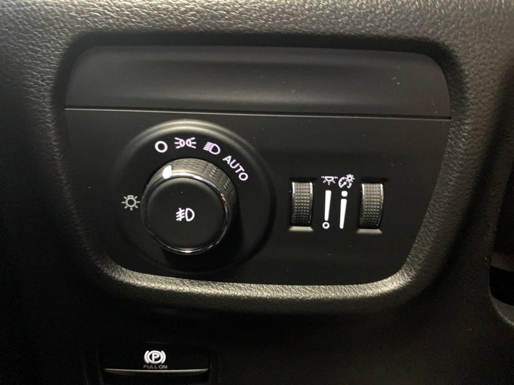 Certified 2023 Jeep Grand Cherokee Summit AWD/4WD image 15