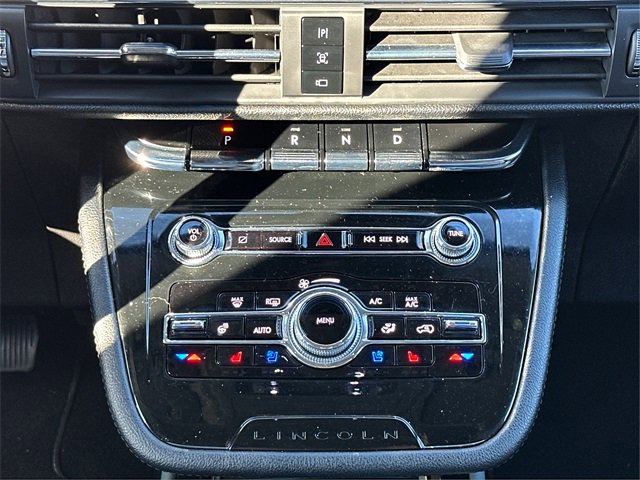 Used 2022 Lincoln Corsair Standard w/ Premium Package image 24