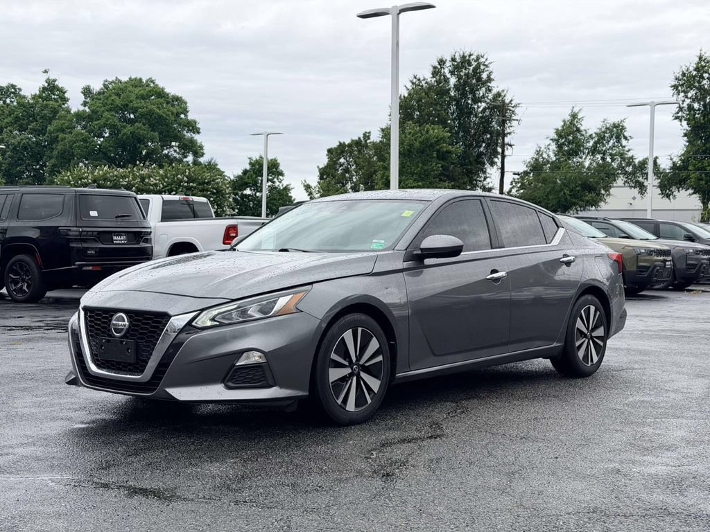 Used 2022 Nissan Altima 2.5 SV FWD image 5