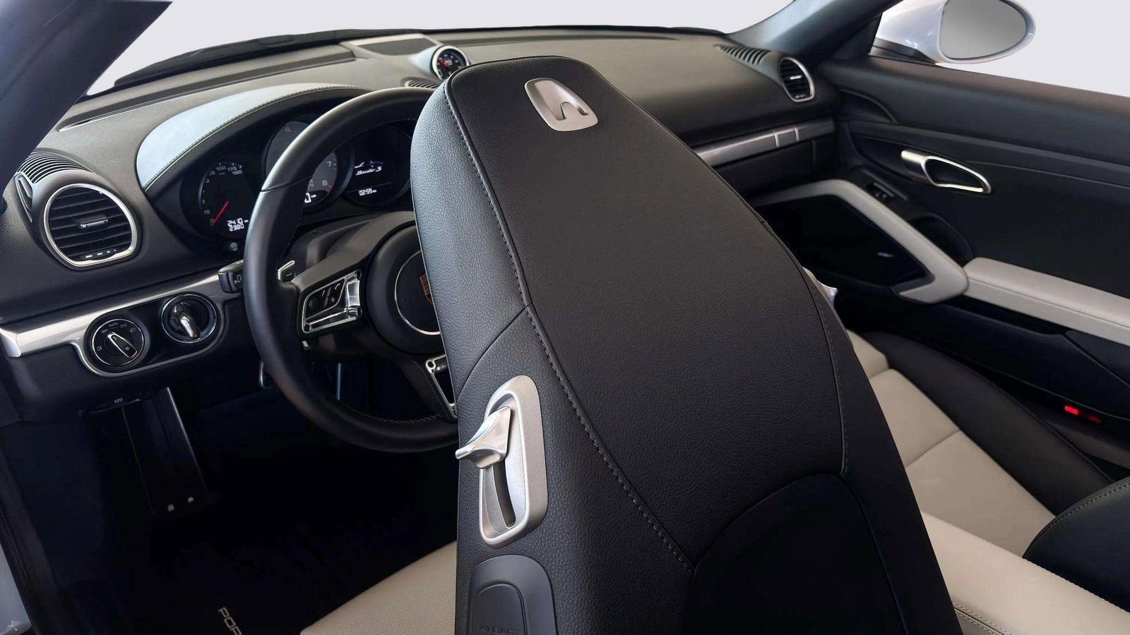 Used 2025 Porsche 718 Boxster S image 48