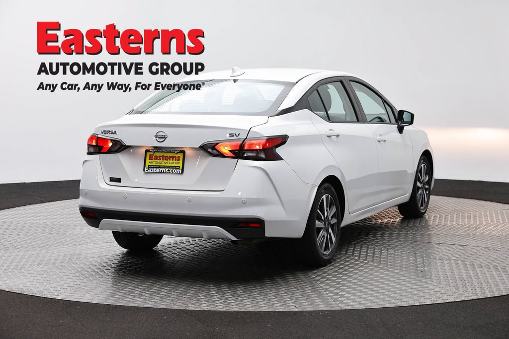 Used 2023 Nissan Versa SV FWD image 5