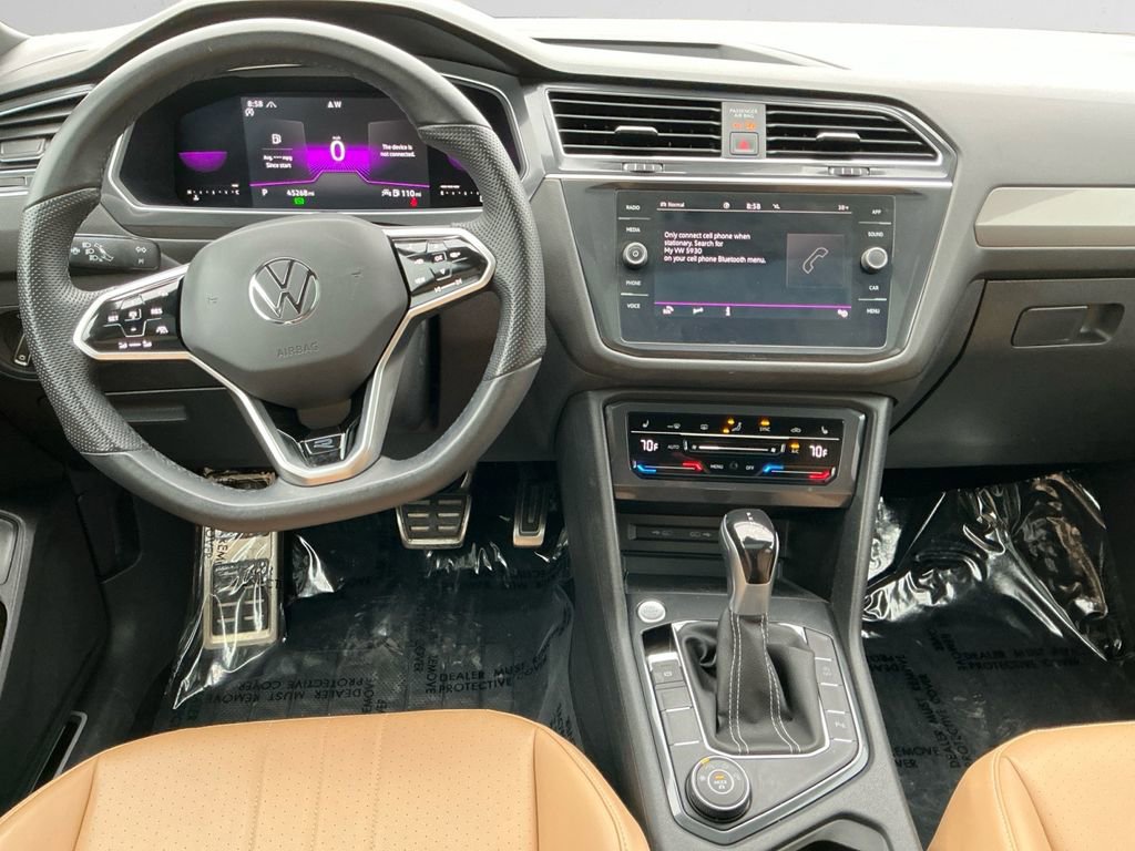 Used 2022 Volkswagen Tiguan SE R-Line AWD/4WD image 10