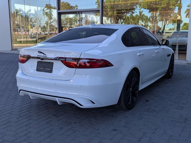 Certified 2024 Jaguar XF R-Dynamic SE image 5