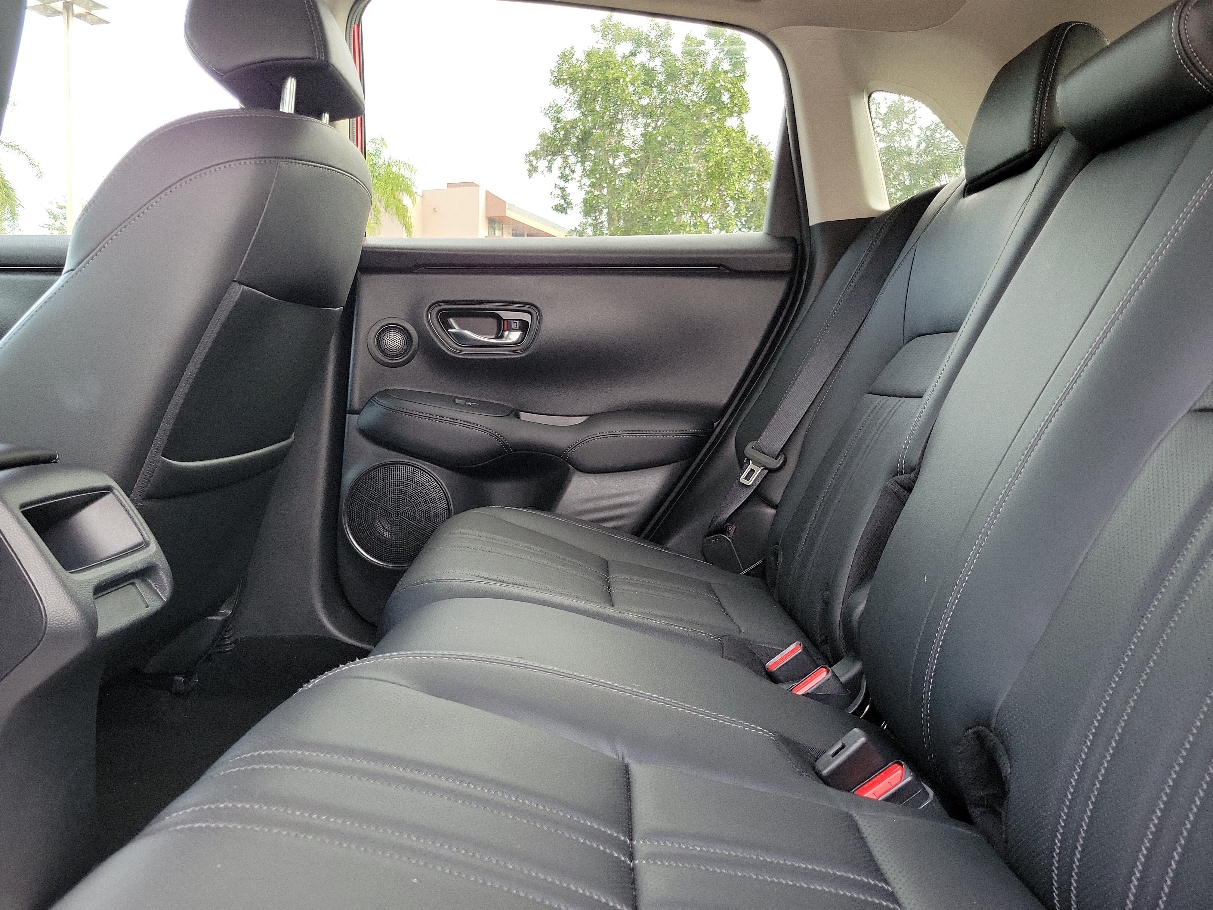 Certified 2024 Honda HR-V EX-L image 9