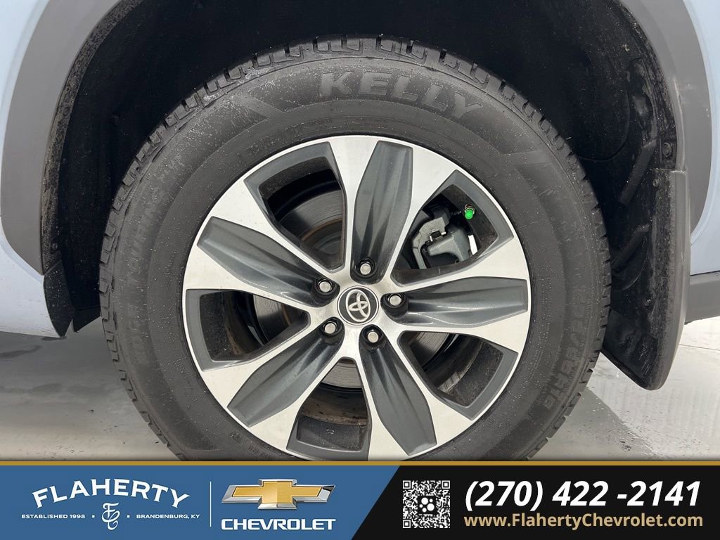 Used 2024 Toyota Highlander XLE image 19