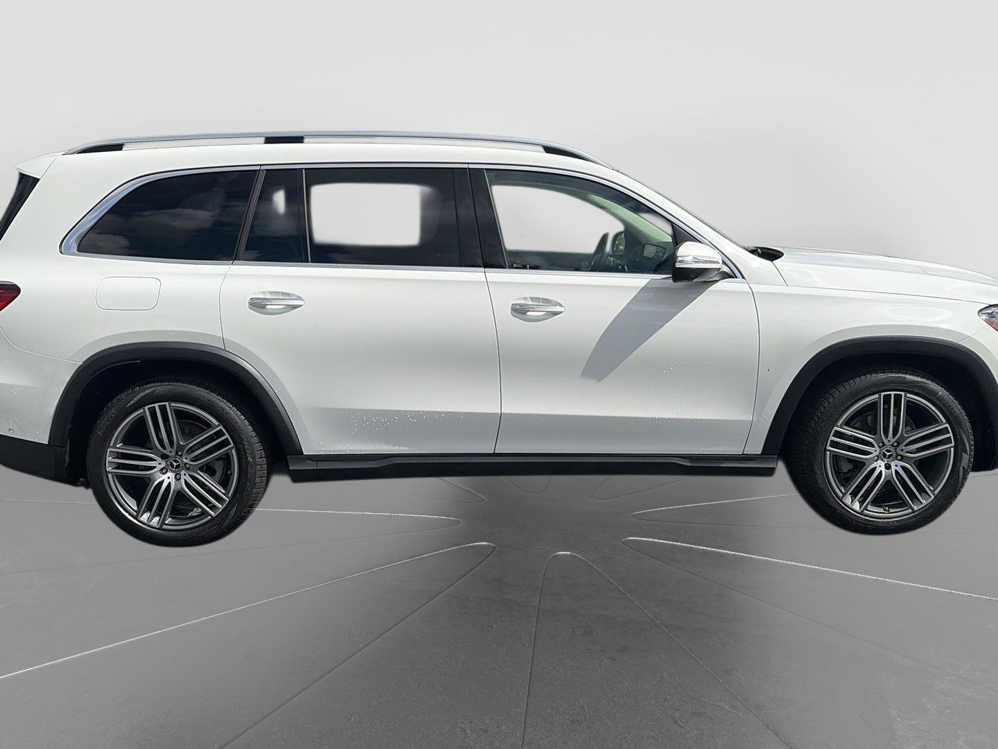 Used 2024 Mercedes-Benz GLS 450 4MATIC image 6