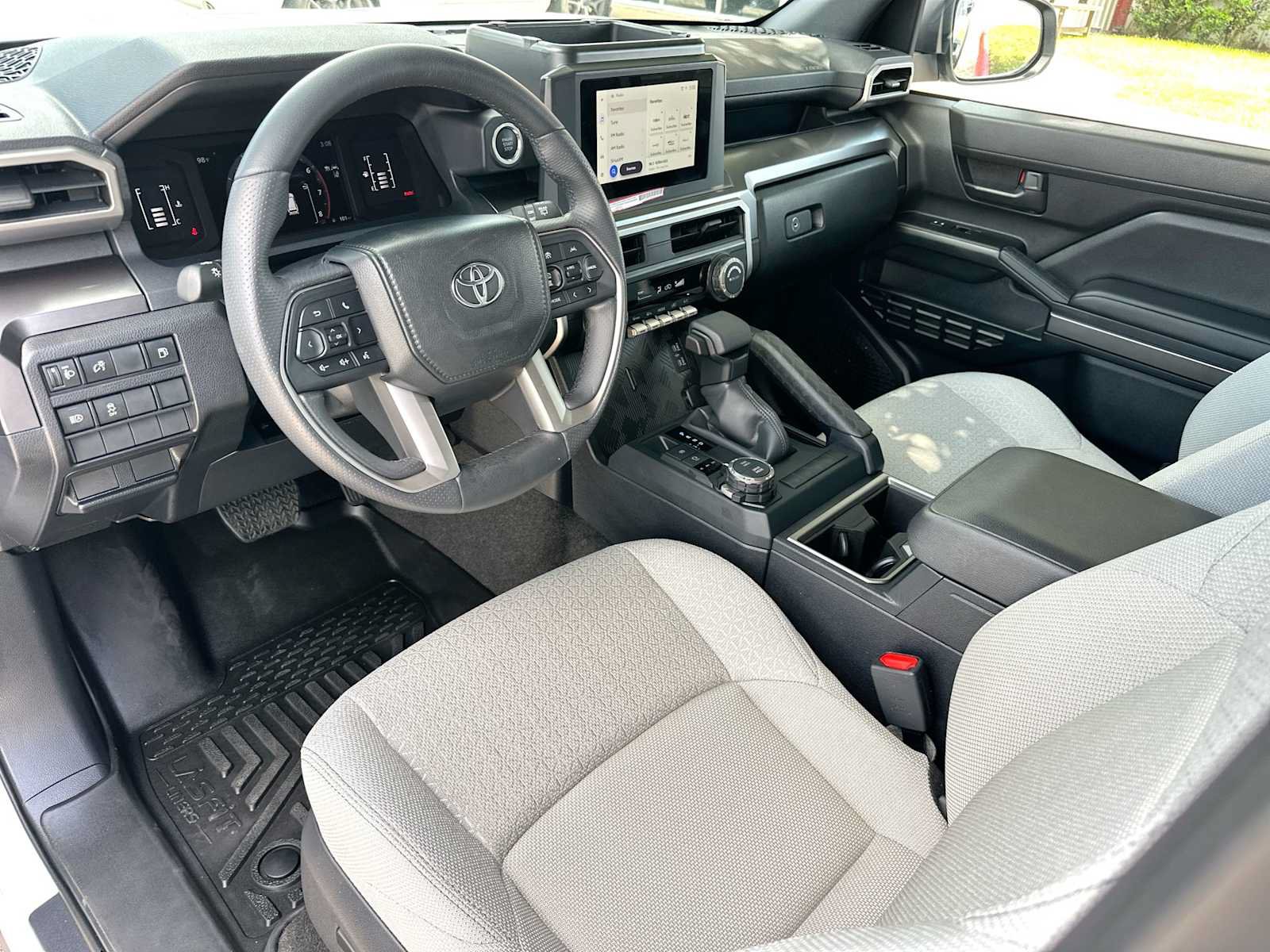 Used 2026 Toyota 4Runner SR5 AWD/4WD image 18