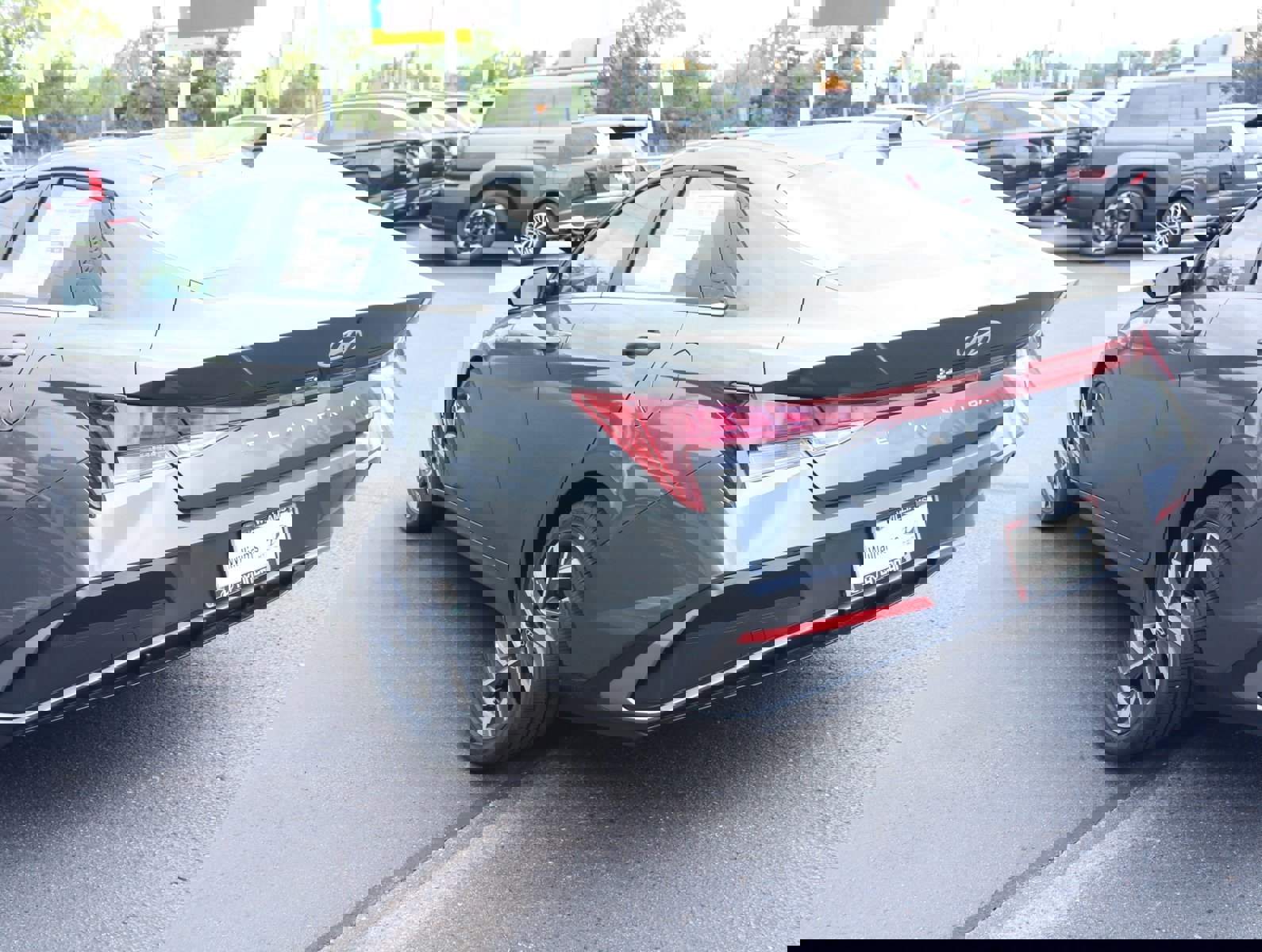 New 2025 Hyundai Elantra Limited image 6