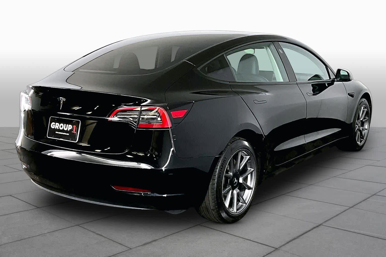 Used 2023 Tesla Model 3 Standard Range RWD image 11