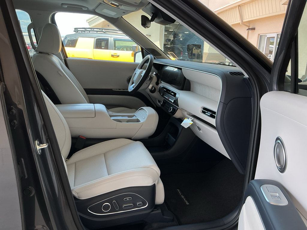 New 2026 Hyundai Palisade Calligraphy AWD/4WD image 9