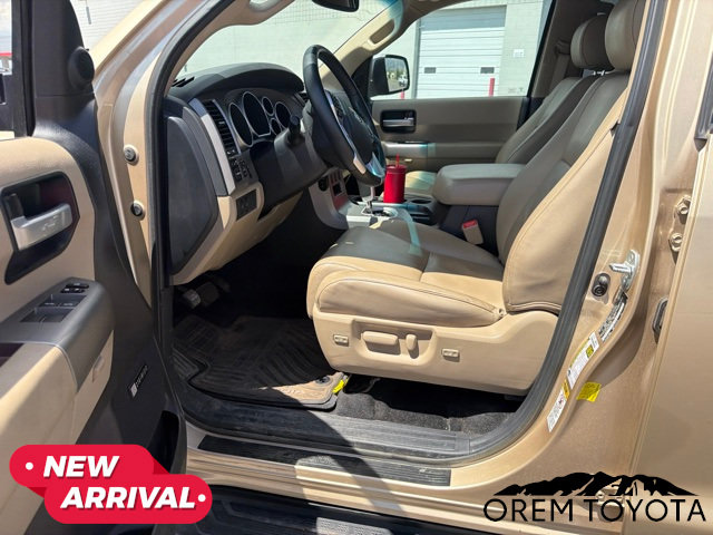 Used 2015 Toyota Sequoia Limited w/ Four Season Floor Mat Package AWD/4WD image 15