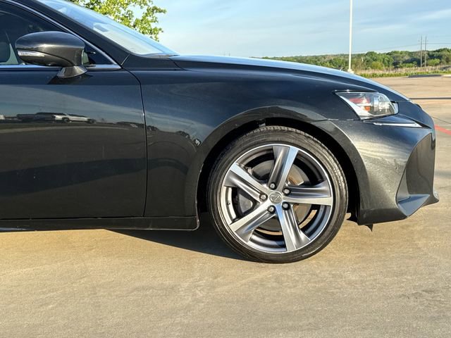 Used 2017 Lexus IS 200t w/ Navigation System Package RWD image 4