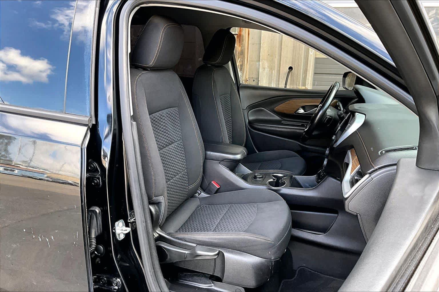 Used 2018 GMC Terrain SLE FWD image 9