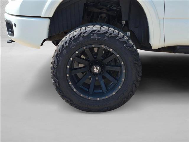 Used 2017 Nissan Titan PRO-4X AWD/4WD image 9