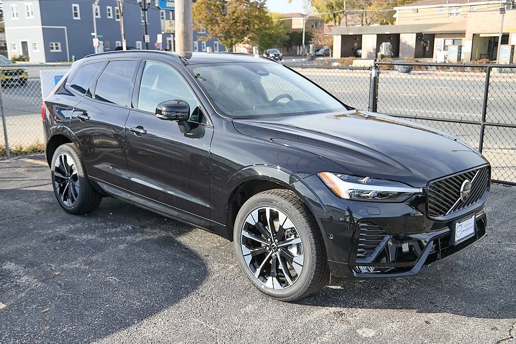 New 2026 Volvo XC60 B5 Plus w/ Protection Package Premier image 3