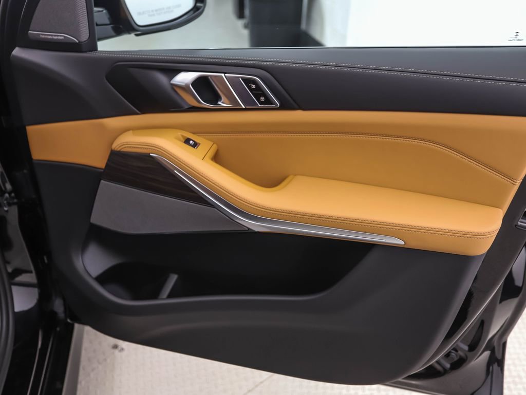 Used 2026 BMW X5 xDrive40i w/ M Sport Package image 27