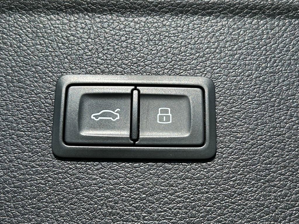 Used 2019 Audi SQ5 Premium Plus image 30