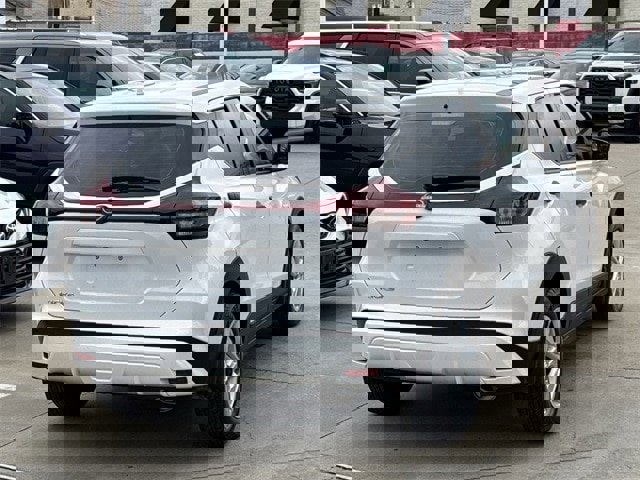 Used 2024 Nissan Kicks S image 4