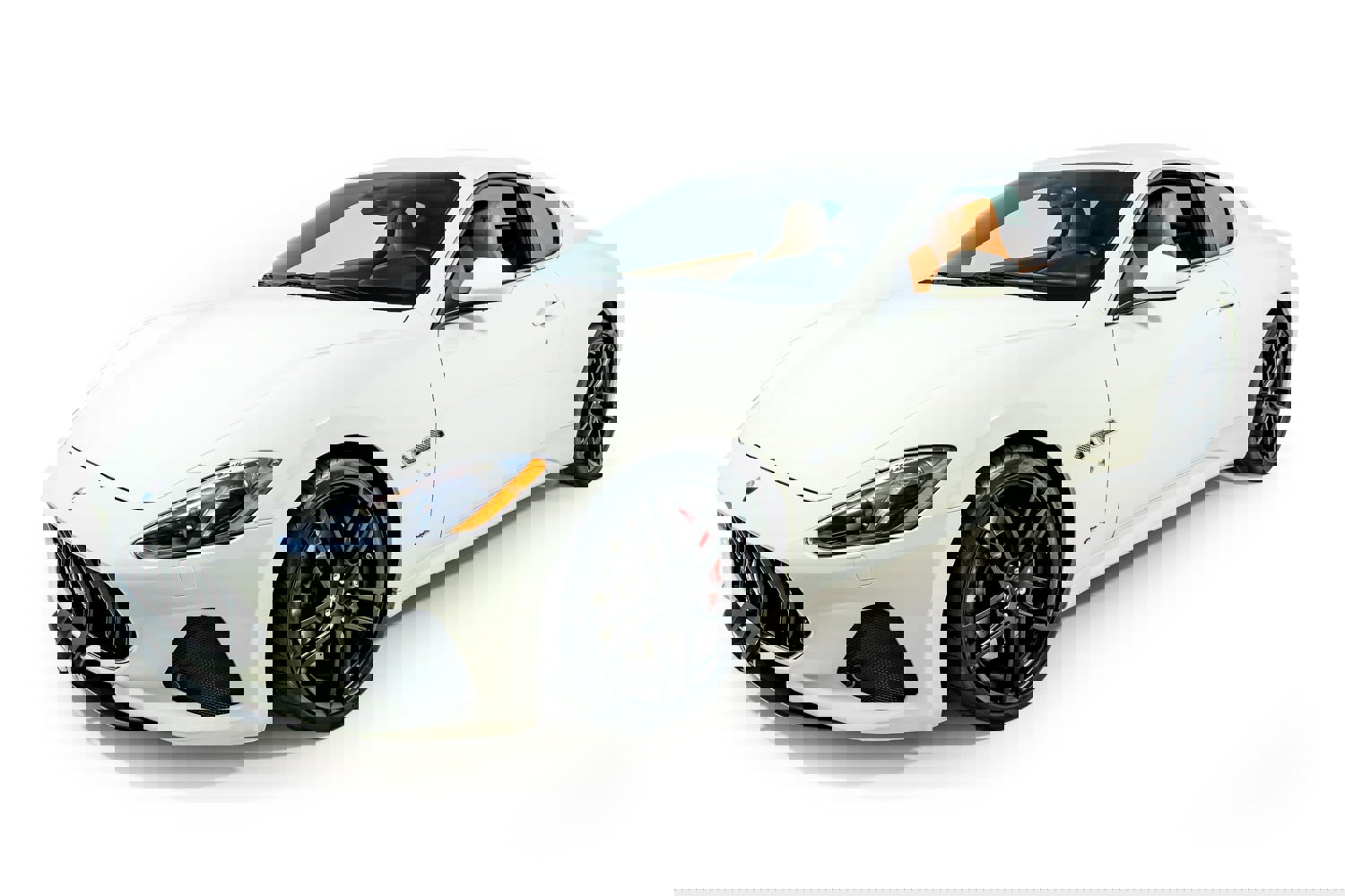 Used 2018 Maserati GranTurismo Sport image 3