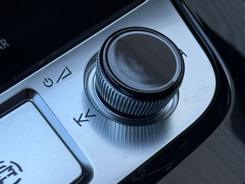 Used 2024 Audi RS Q8 w/ Black Optic Package image 45