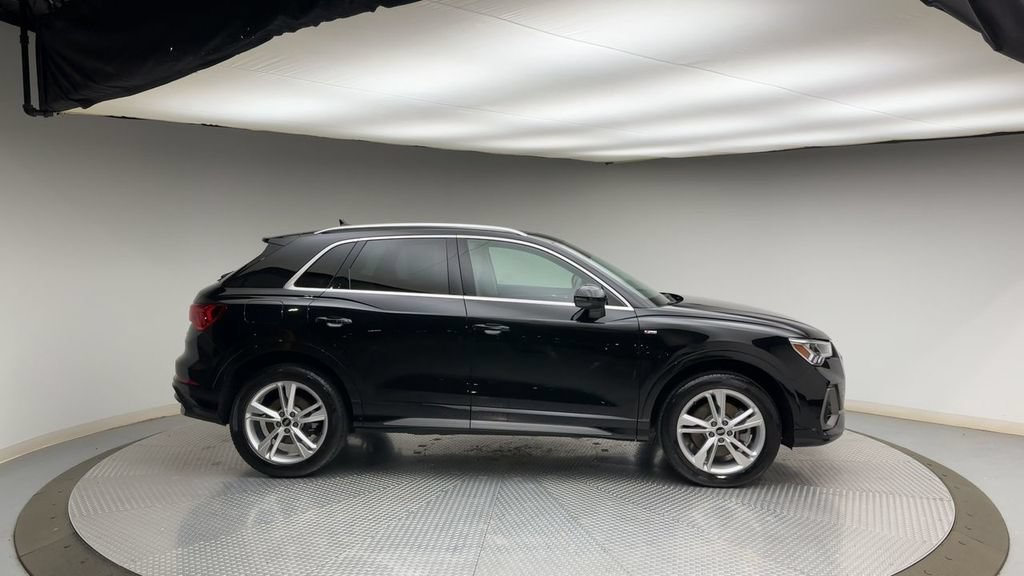 Used 2021 Audi Q3 2.0T Premium Plus w/ Premium Plus Package AWD/4WD image 9