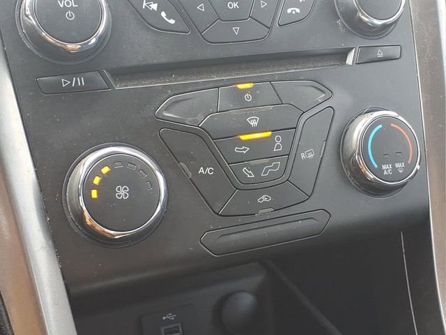 Used 2017 Ford Fusion SE image 9