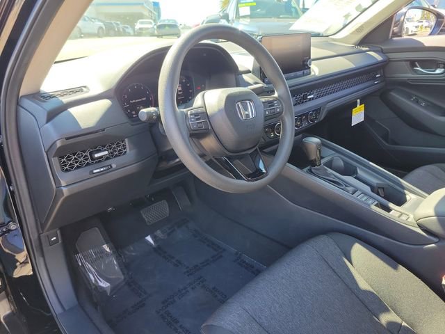 Certified 2025 Honda Accord SE image 18