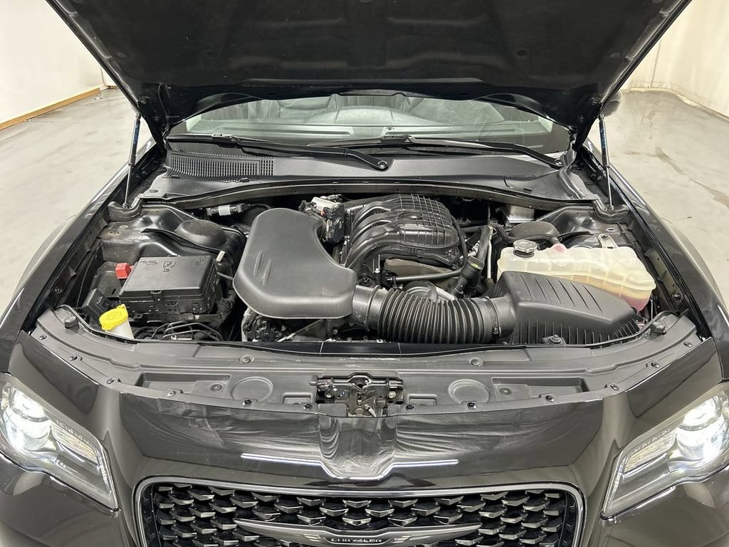Used 2023 Chrysler 300 Touring L w/ Popular Equipment Group AWD/4WD image 25