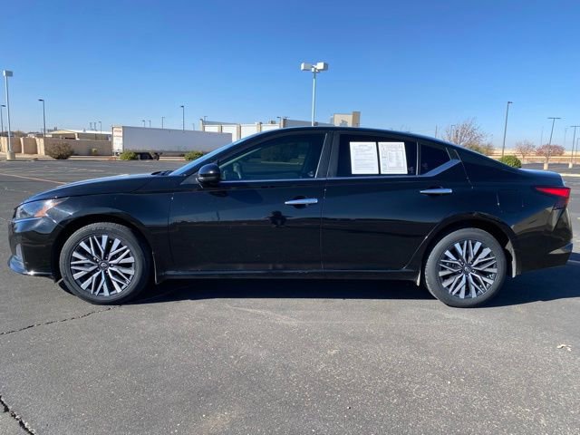 Certified 2023 Nissan Altima 2.5 SV image 3