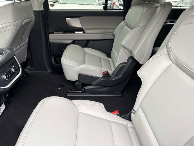 New 2025 Ford Expedition Max Active image 19