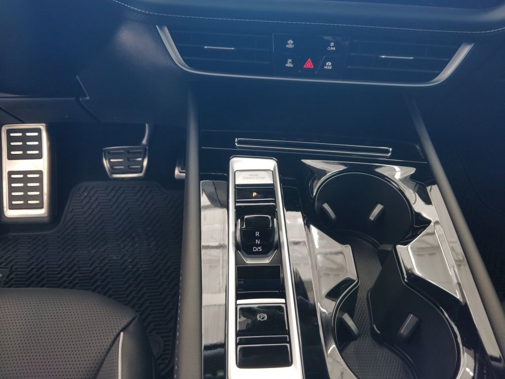 New 2026 Volkswagen Atlas SEL Premium R-Line image 15