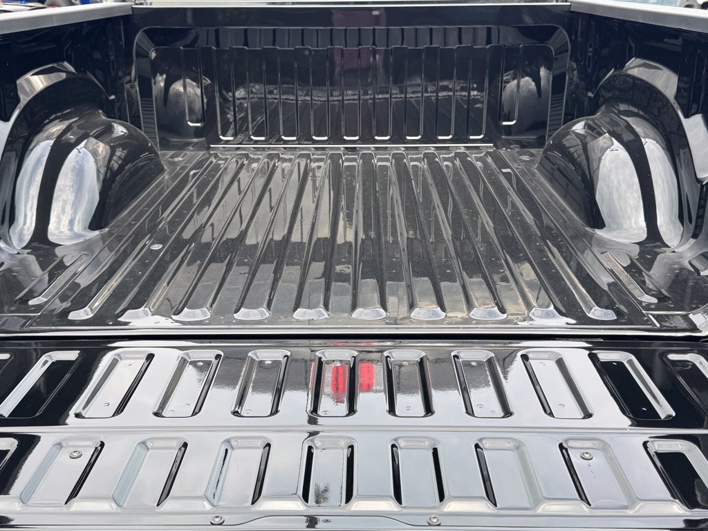 New 2027 RAM 1500 Laramie w/ Night Edition AWD/4WD image 7