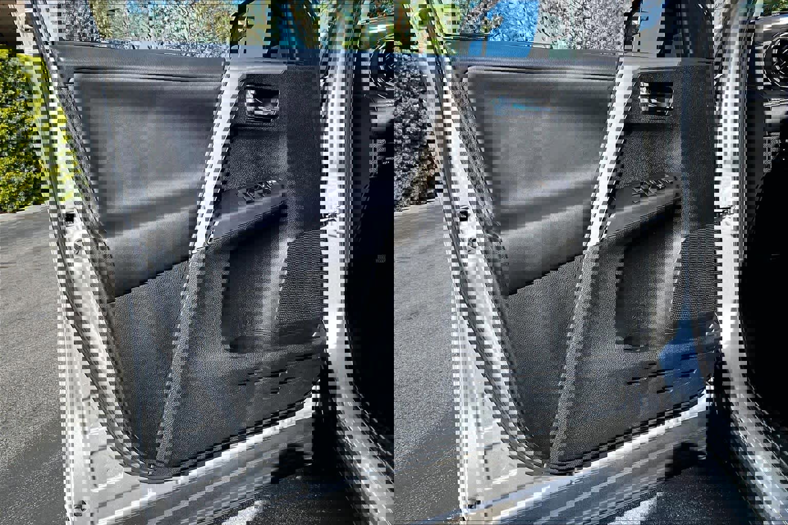 Used 2017 Toyota RAV4 XLE w/ Carpet Mat Package image 20