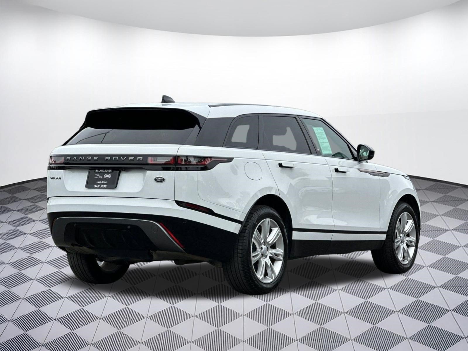 Certified 2022 Land Rover Range Rover Velar R-Dynamic S AWD/4WD image 10