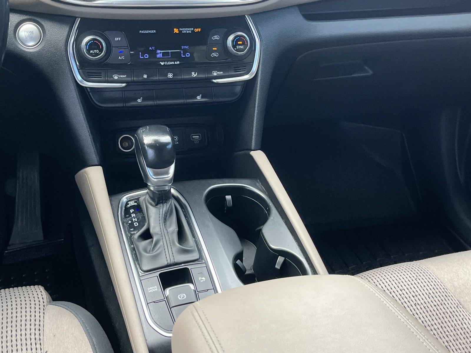 Used 2020 Hyundai Santa Fe SEL w/ Convenience Package FWD image 17
