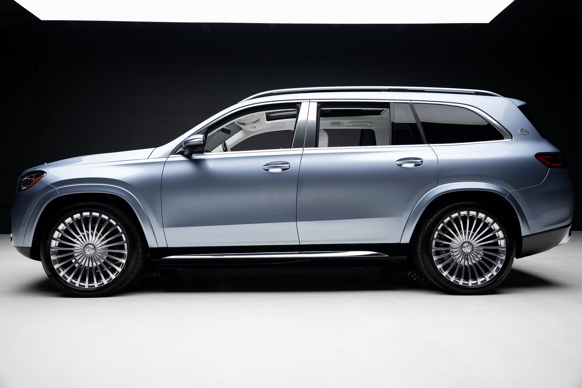 Used 2025 Mercedes-Benz Maybach GLS 600 4MATIC image 17