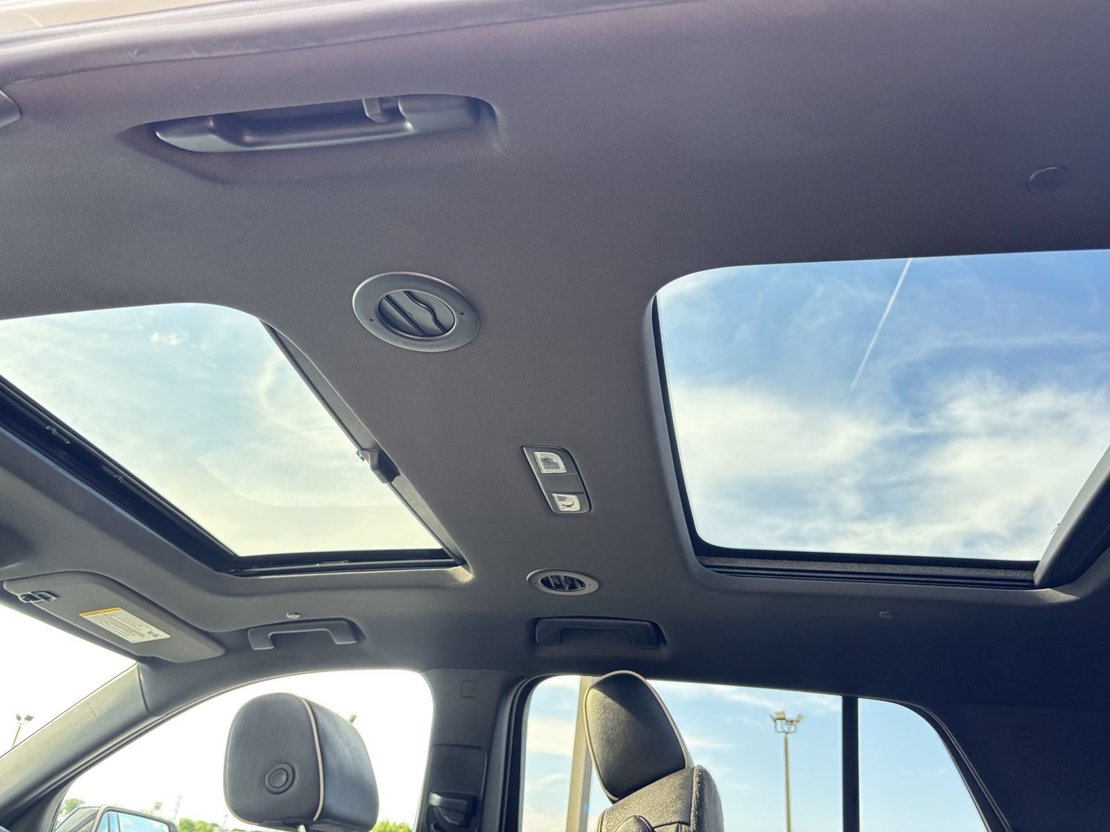 Used 2022 Chevrolet Traverse Premier w/ Redline Edition FWD image 6