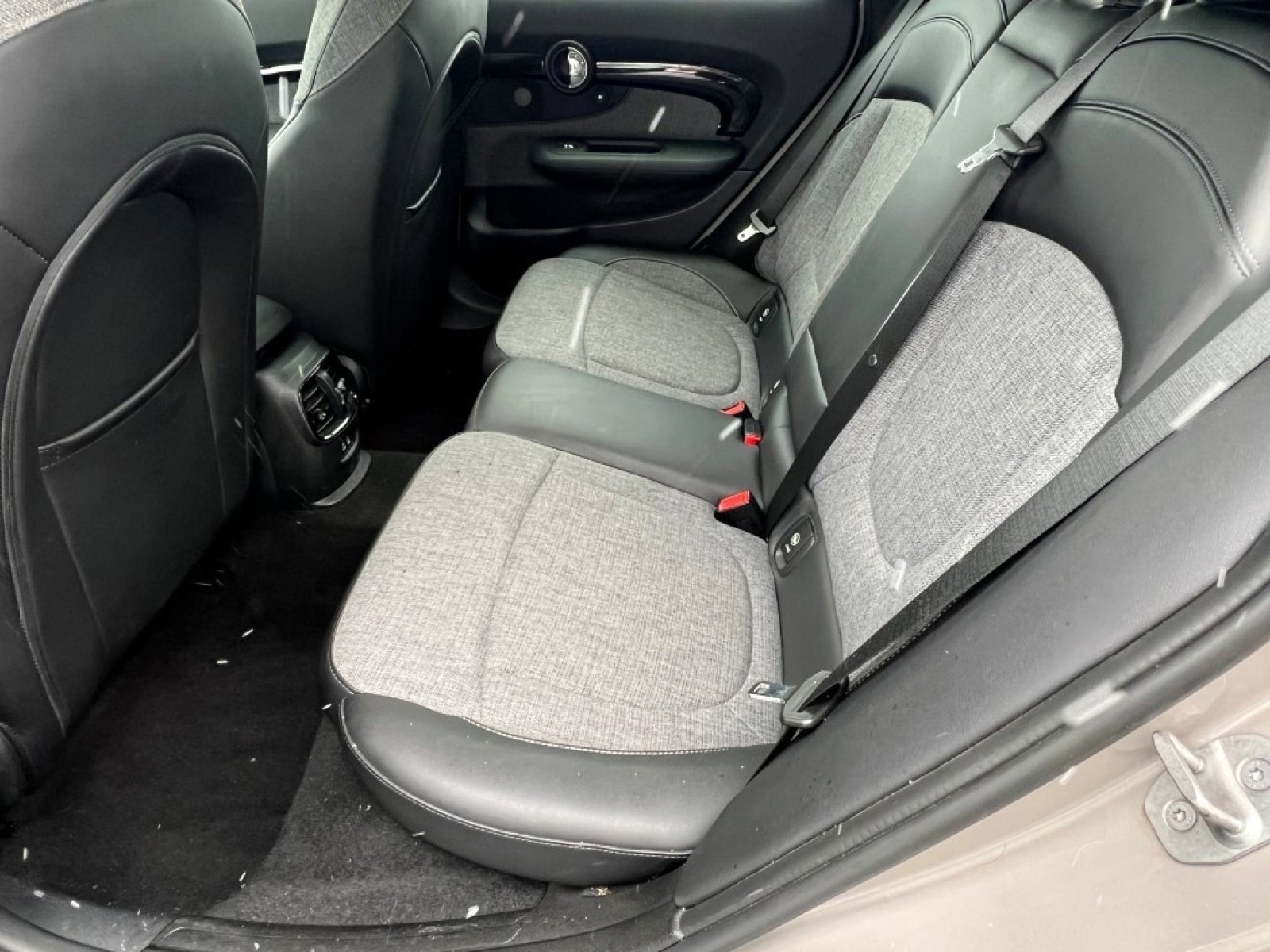 Used 2022 MINI Cooper Clubman S image 25