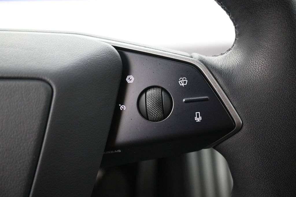 Used 2024 Tesla Cybertruck AWD Crew Cab image 23