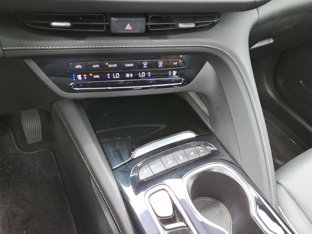 Used 2023 Buick Envision Avenir FWD image 19