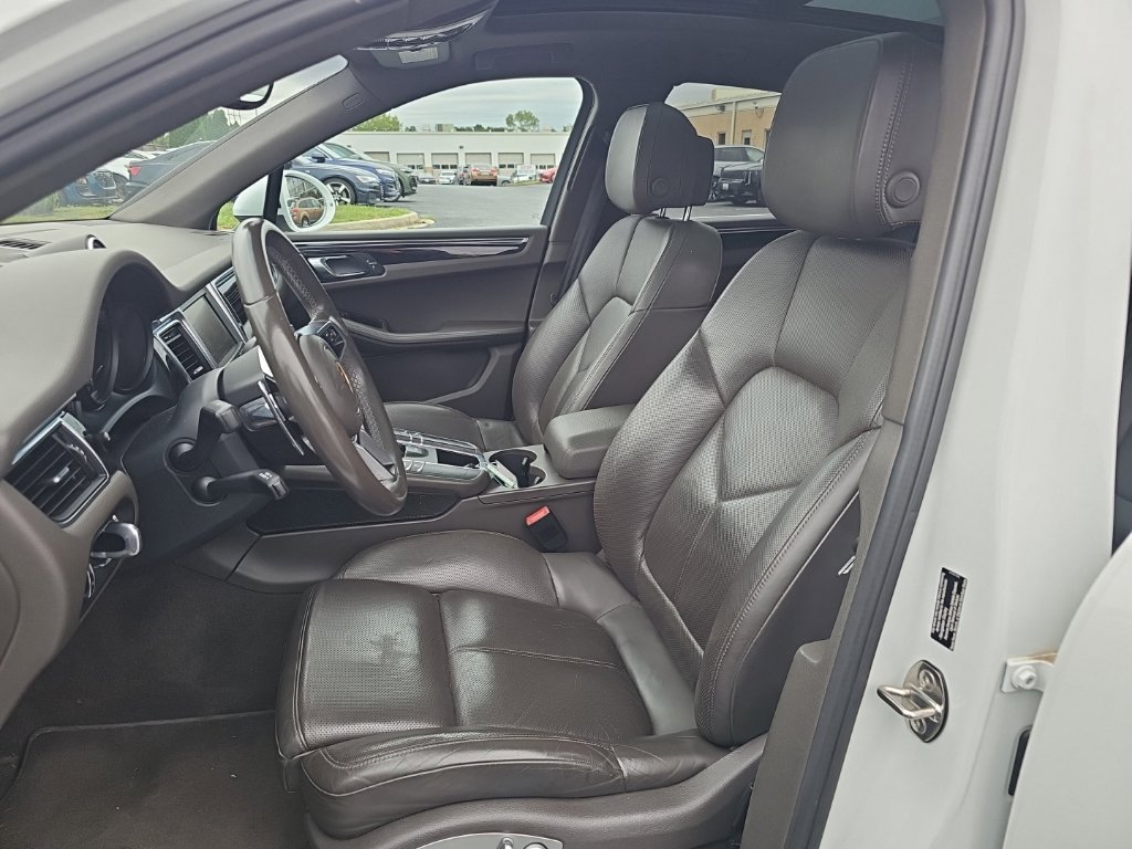 Used 2016 Porsche Macan S AWD/4WD image 3