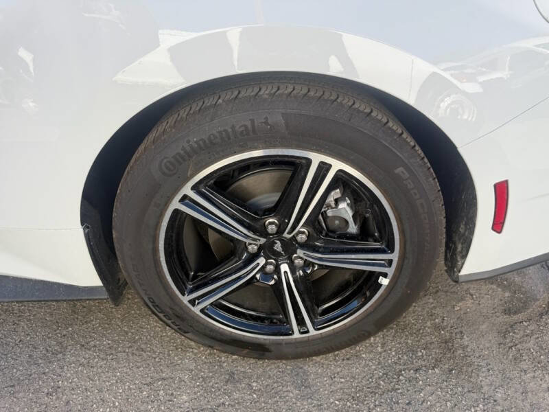 Used 2025 Ford Mustang Convertible image 16