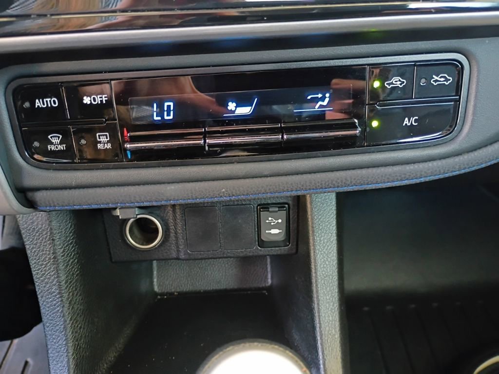 Used 2019 Toyota Corolla SE image 15
