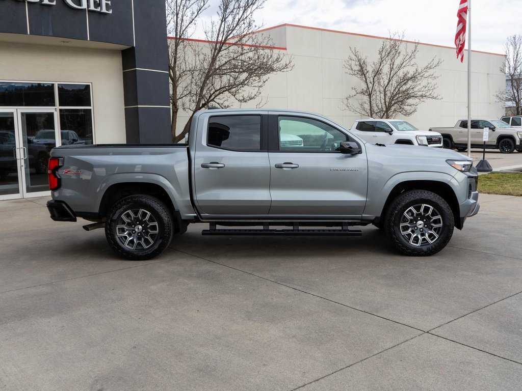 Used 2024 Chevrolet Colorado Z71 image 8