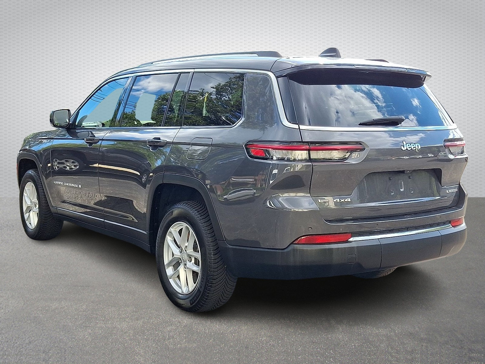 Certified 2022 Jeep Grand Cherokee L Laredo w/ Luxury Tech Group I image 4