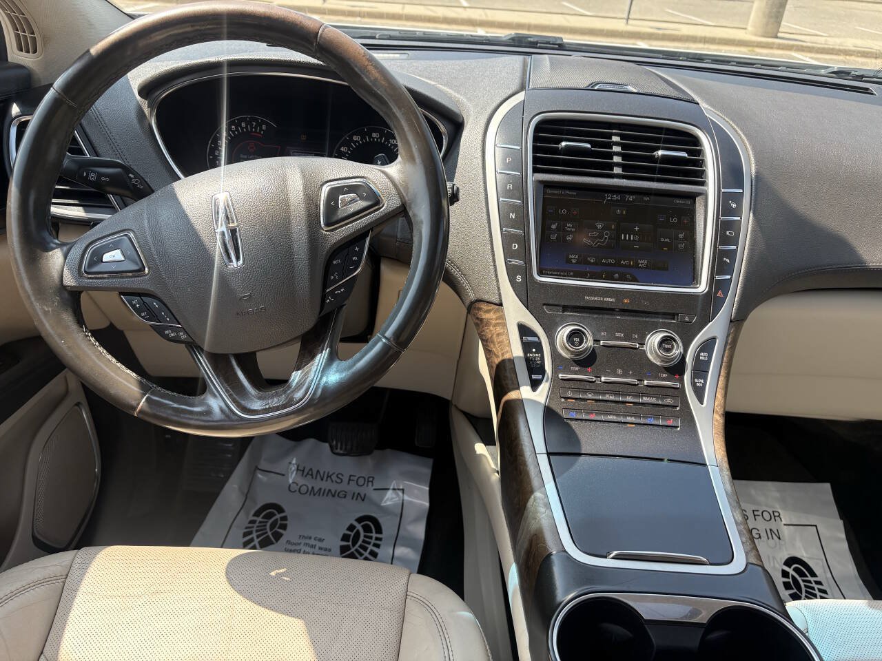 Used 2016 Lincoln MKX Reserve w/ Technology Package AWD/4WD image 35