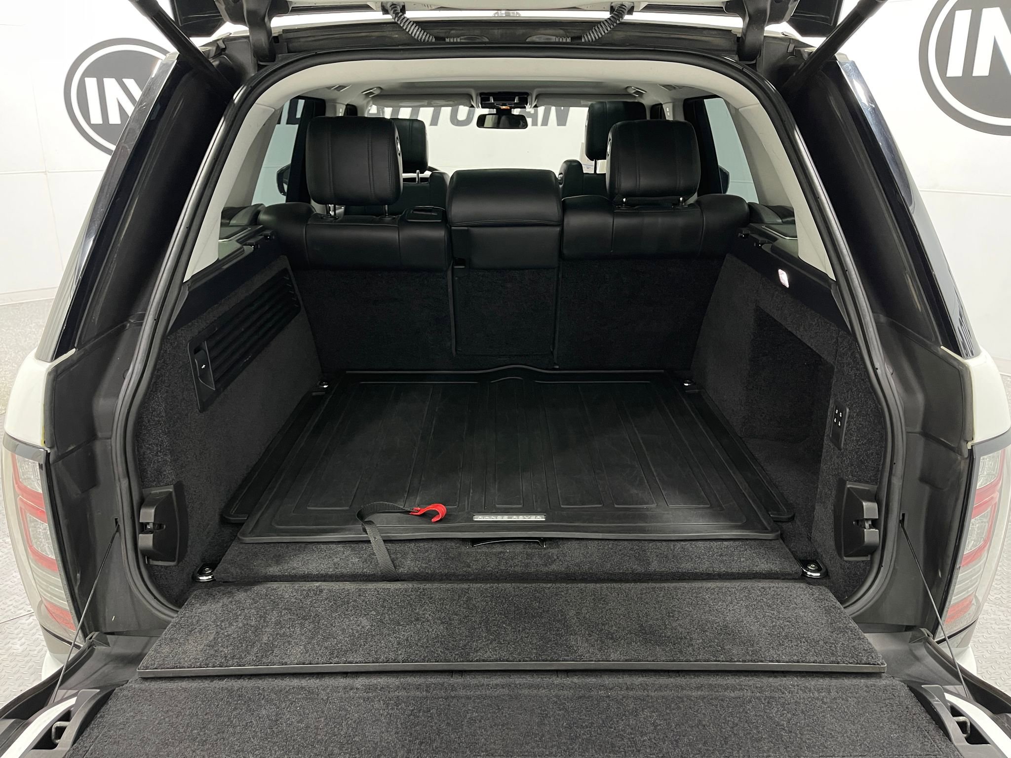 Used 2015 Land Rover Range Rover Supercharged AWD/4WD image 26