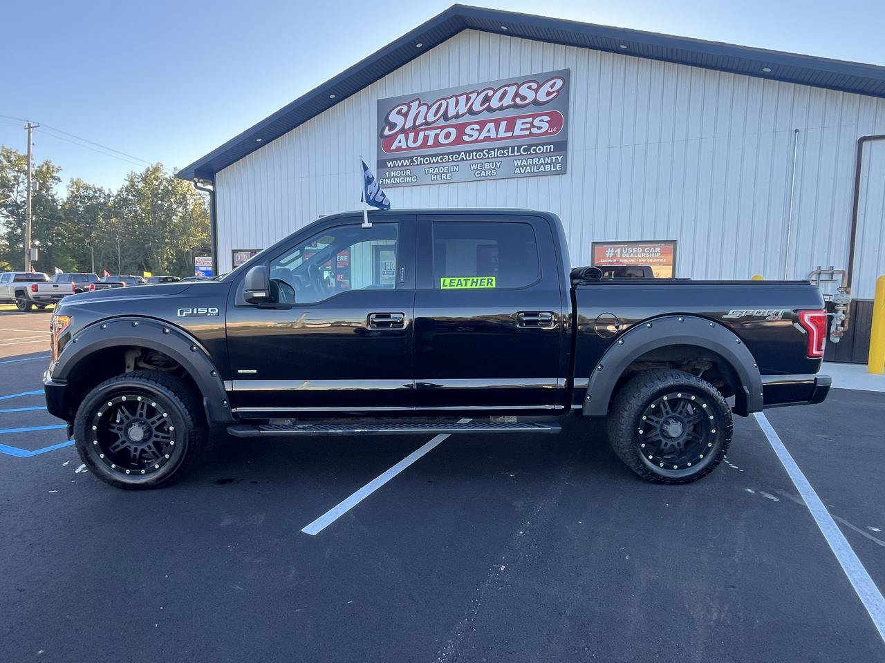 Used 2017 Ford F150 XLT w/ Equipment Group 302A Luxury AWD/4WD image 8