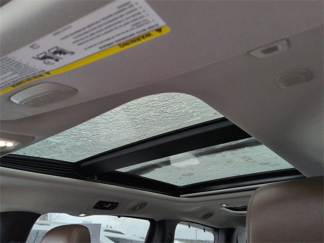 Used 2019 Chrysler Pacifica Limited w/ Tire & Wheel Group image 23