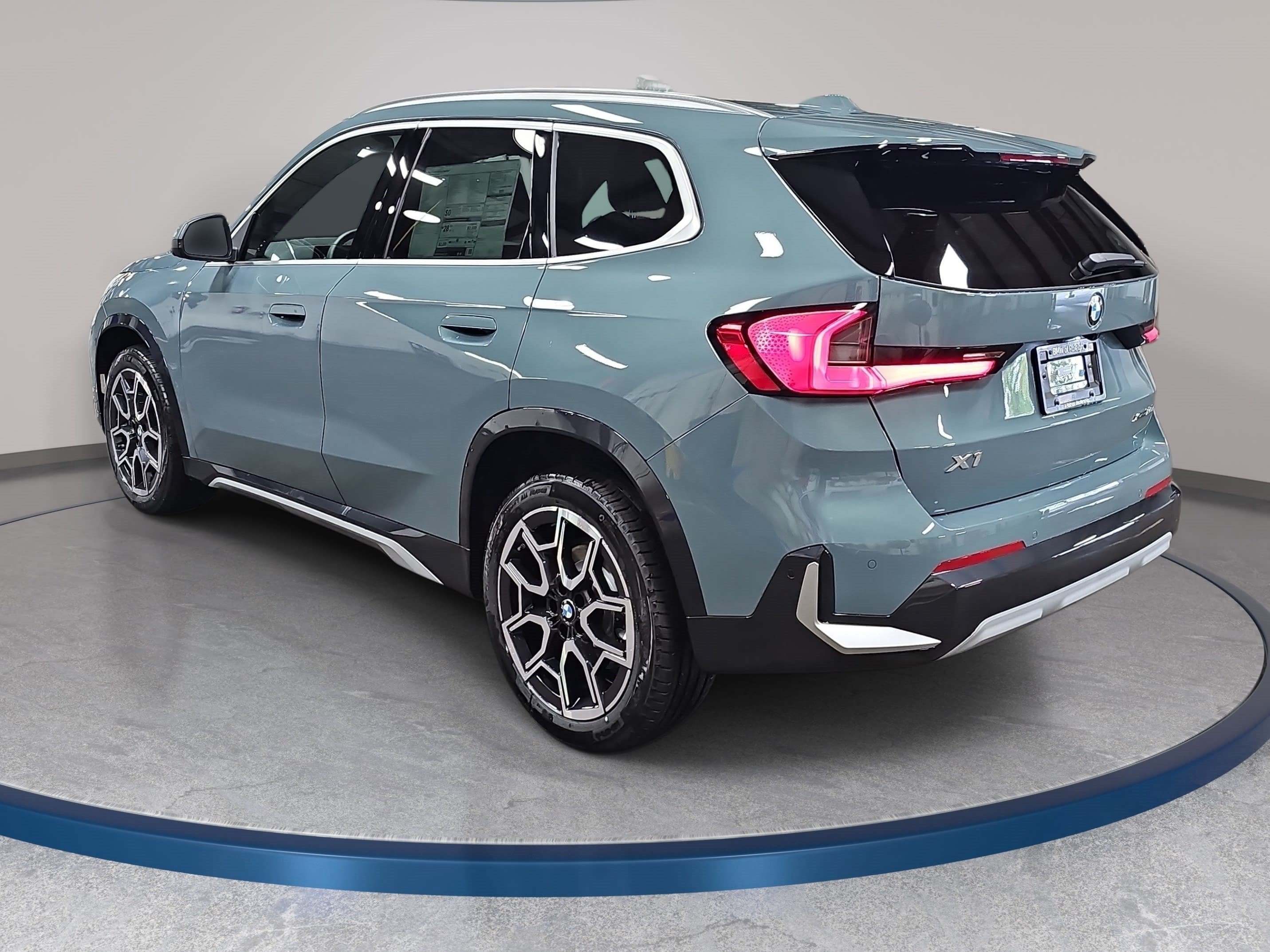 New 2026 BMW X1 xDrive28i w/ Technology Package AWD/4WD image 7